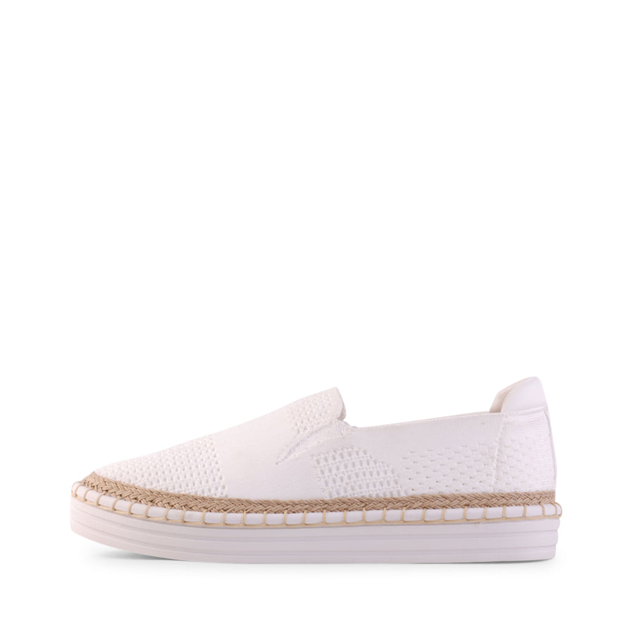 Queen Canvas Shoe "White"