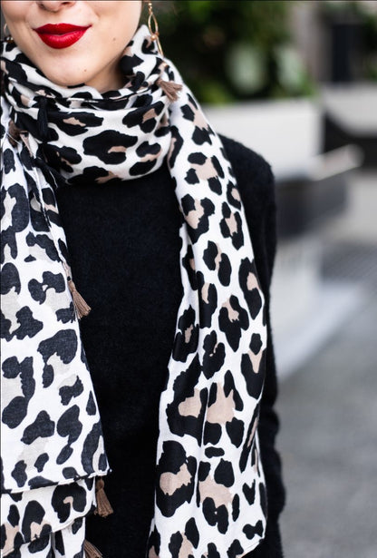 Sasha Scarf - White/Black