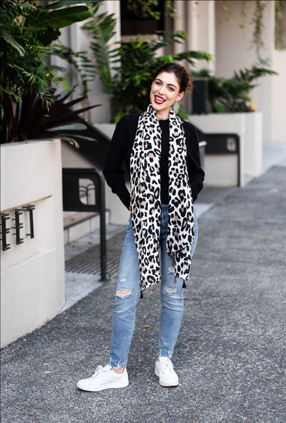 Sasha Scarf - White/Black