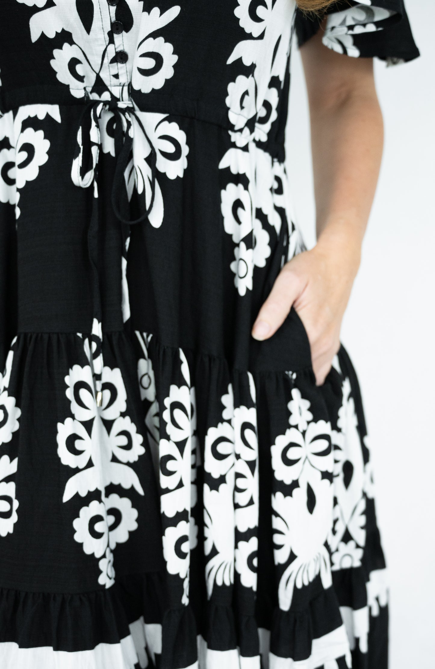 Blooms Dress Black